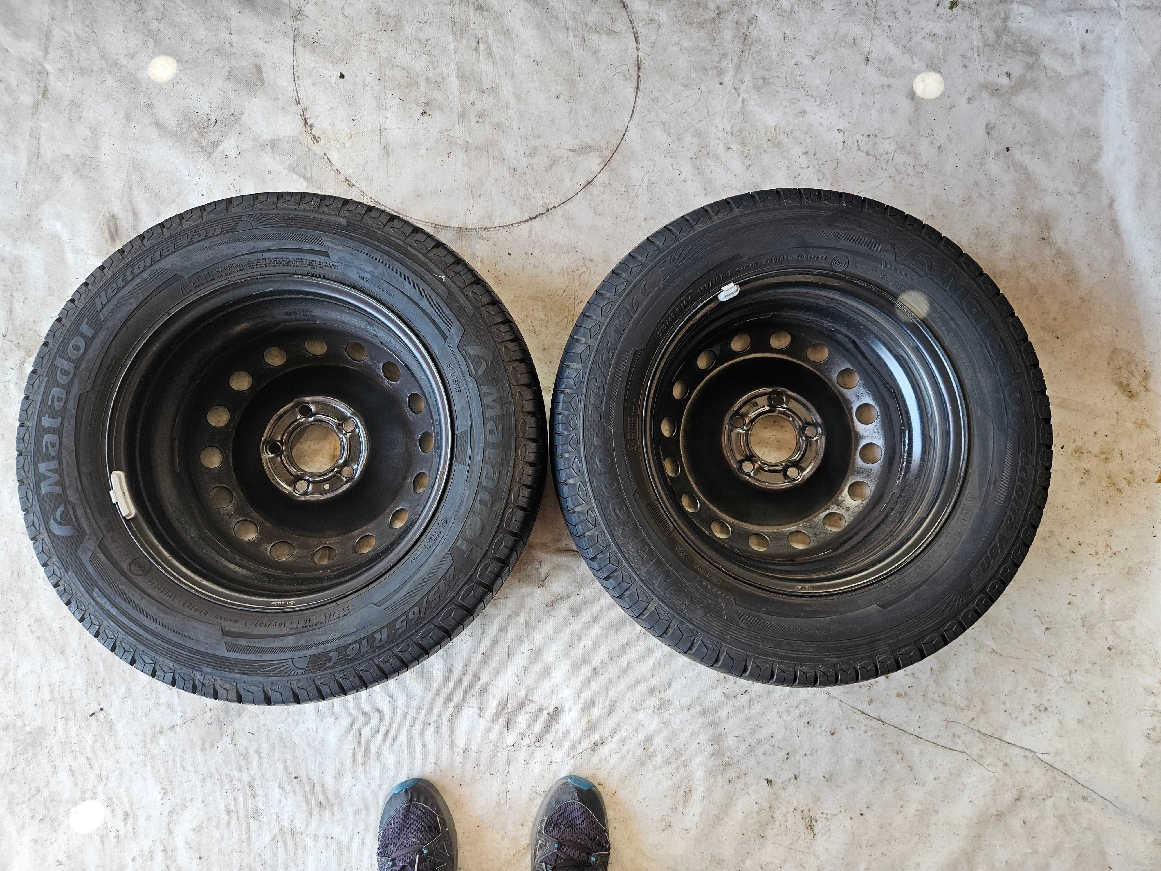 2 бусови джанти 16 цола с 5 отвора с летни гуми 215/65R16C Matador Van