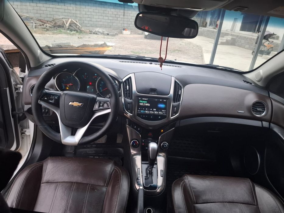 шевролет круз 2013.