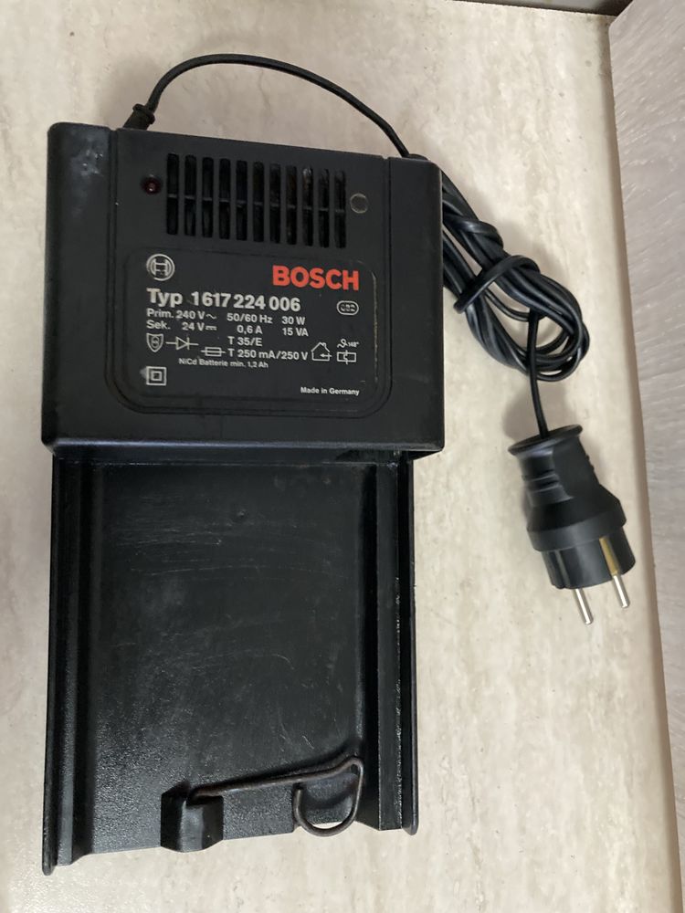 Alimentator Incarcator Bosch 24V 0,6A