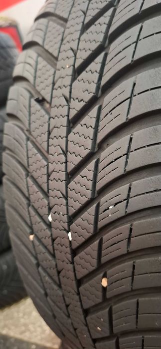 2бр. 195/65/15 Nexen 6.3mm грайфер, дот 22г. Безплатен монтаж