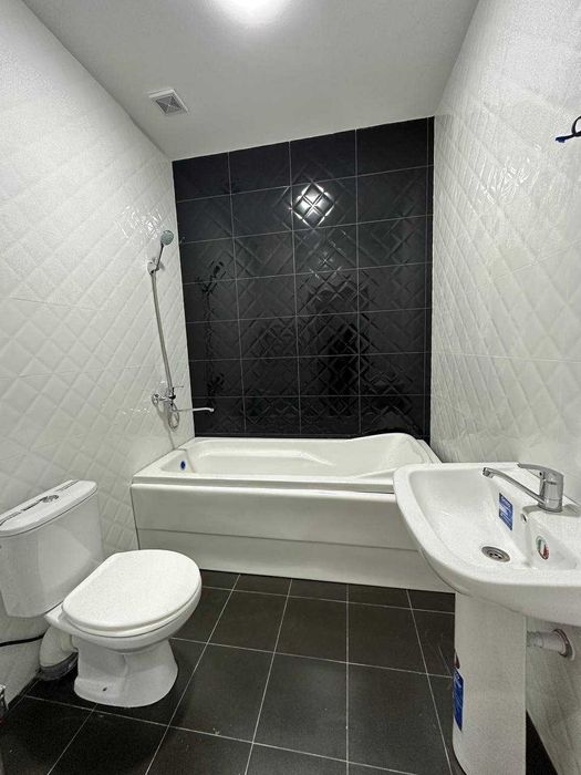 Продам новый евро коттедж по шикарной цене ориентир Панельный