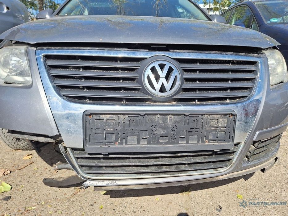 Grilă față VOLKSWAGEN PASSAT Variant 3C5 2008 1.9 TDI BLS 77KW|105HP 2008