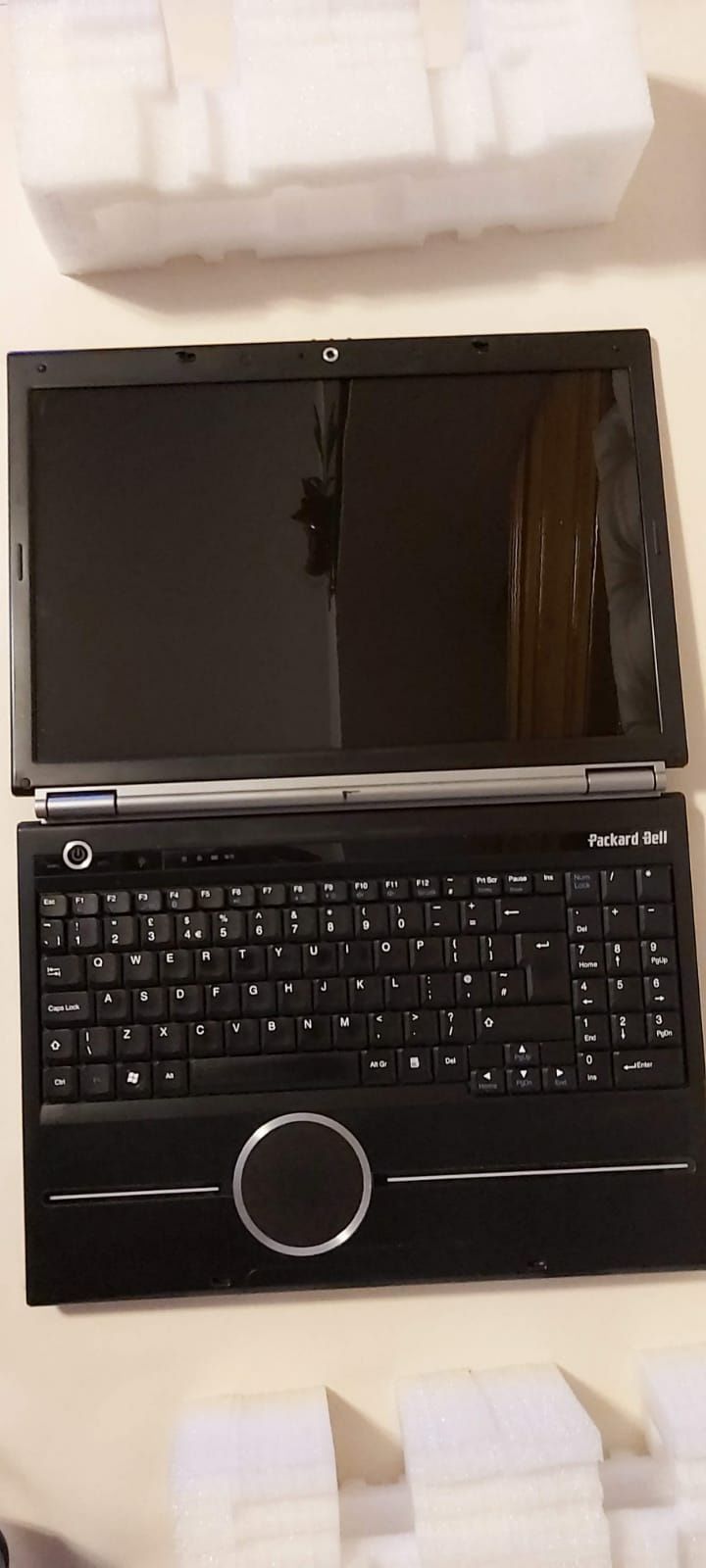 Laptop Packard Bell EasyNote MB85 T7700, SSD 240 GB