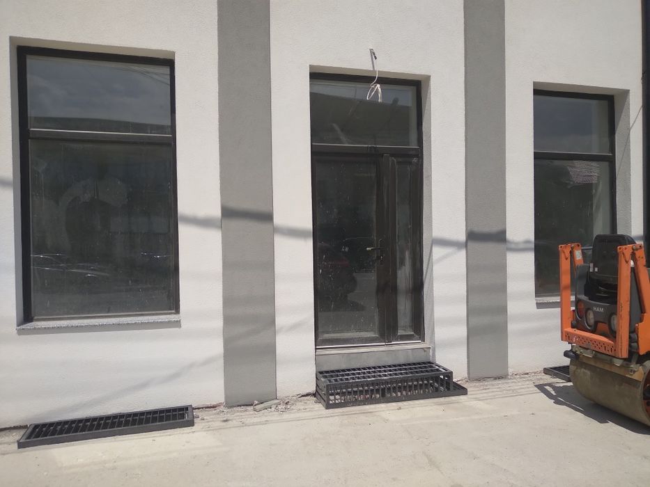 Spatiu comercial de închiriat
