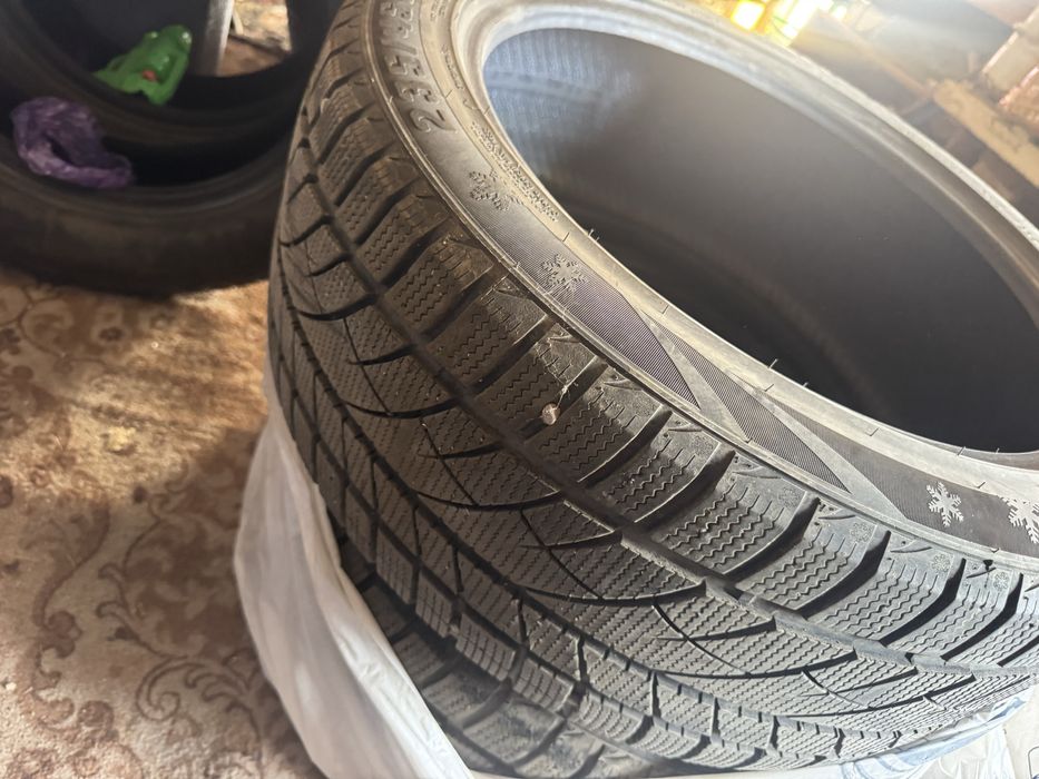 Покрышки 235/45/r18 зимние