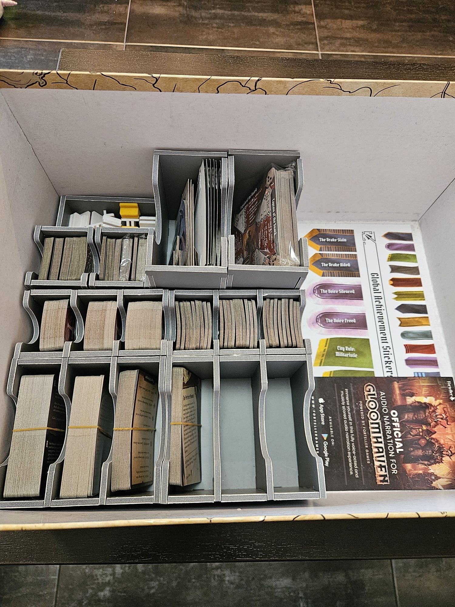 Настолна игра Gloomhaven