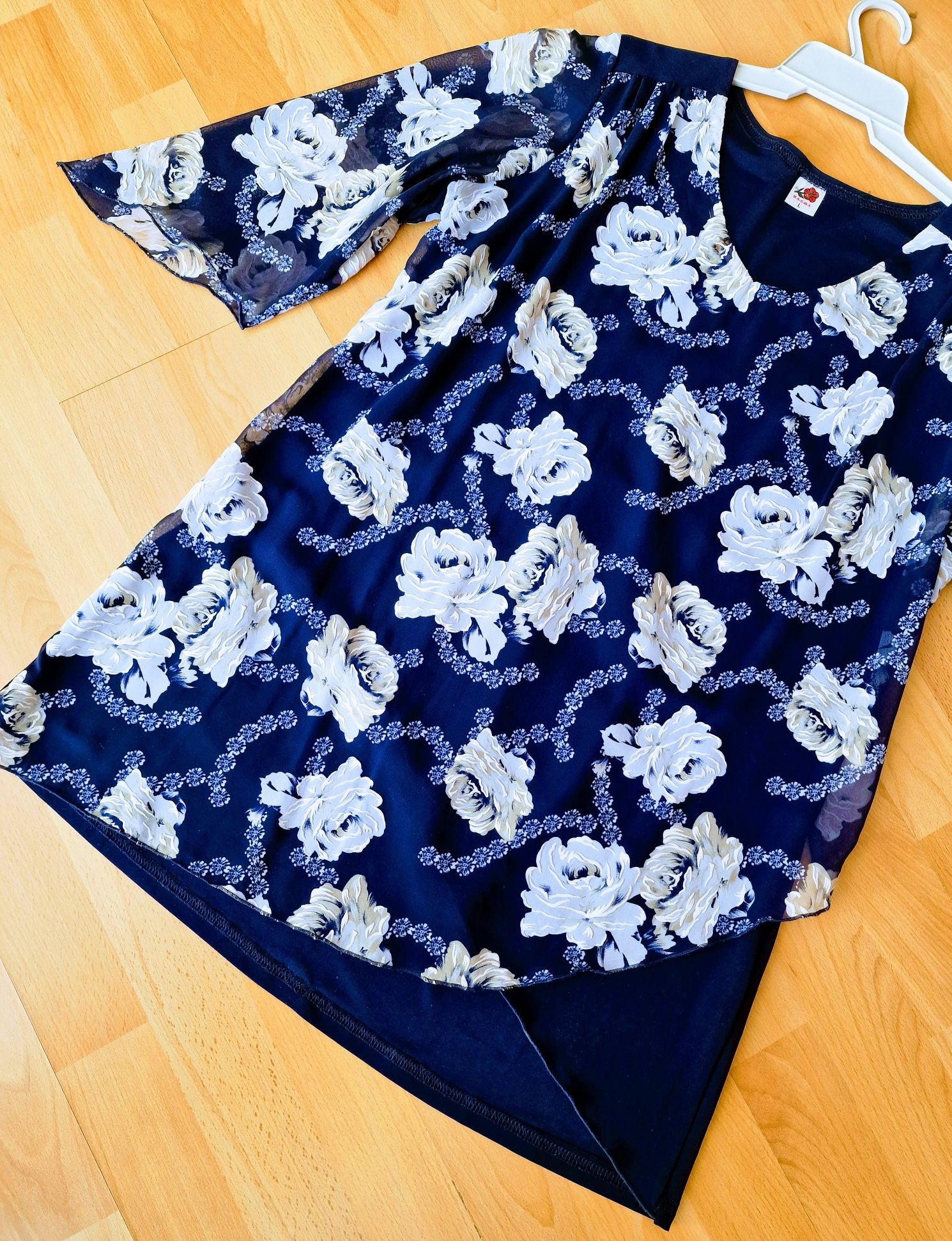 Bluza dama model floral,insertii voal,super calitate