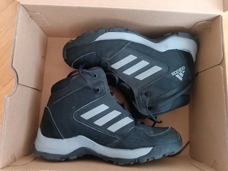 Зимни обувки Adidas