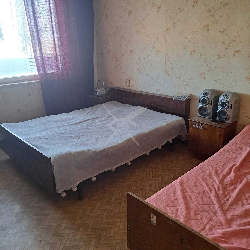 Продава се Двустаен апартамент в Айтос - 62 кв.м за 1000 €/кв.м - Снимка #1