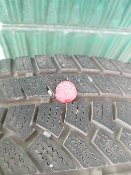 Зимни гуми HIFLY WIN-TURI 
215/60 R17 2 броя