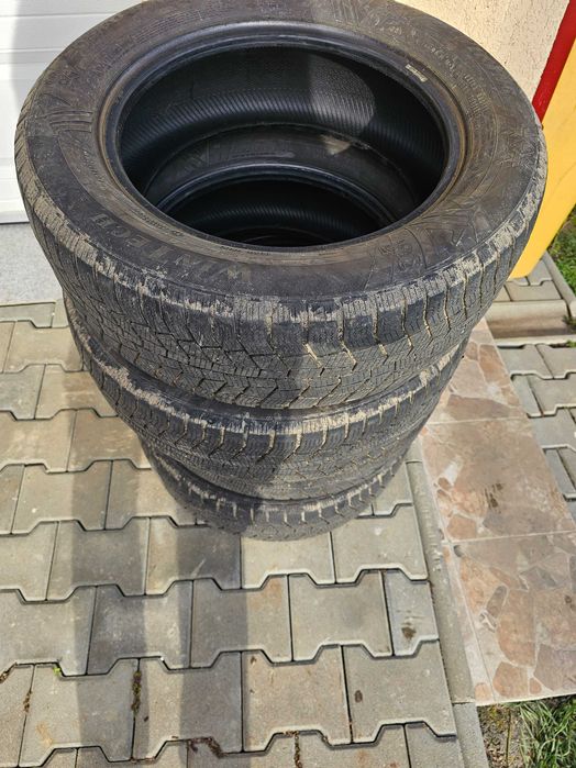 Cauciucuri iarna 205/60/16