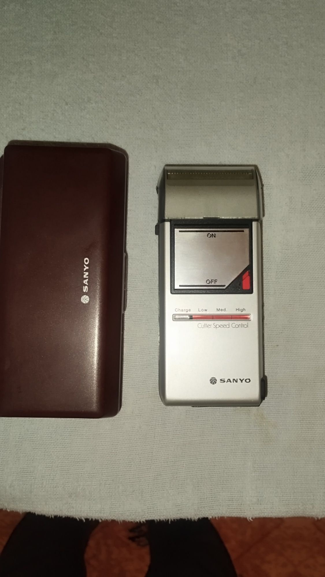 Продаю элекробритву SANYO.