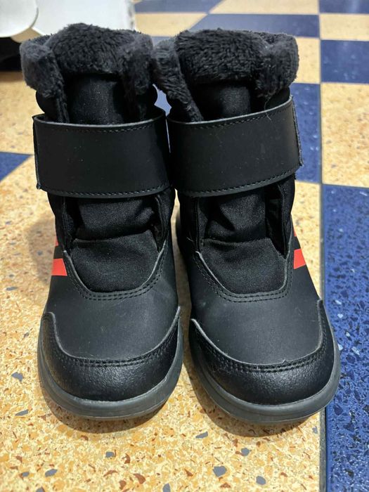 Зимни апрески " Adidas "