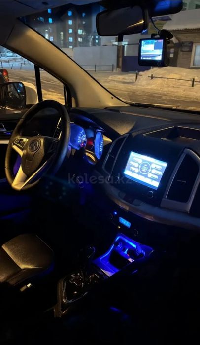 Продам JAC S3 2015 год