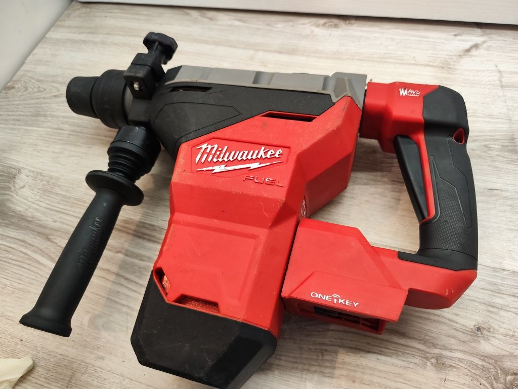 CORP Rotopercutor Milwaukee M18 FHM SDS MAX