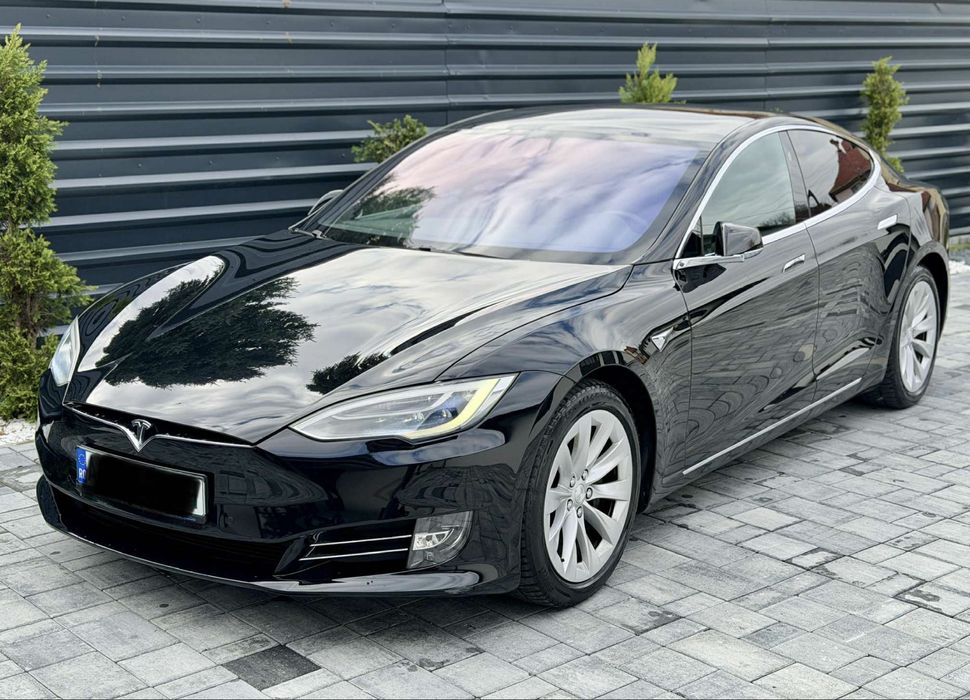 Tesla Model S dual motor 539 cp 4x4 PRET 23.900€