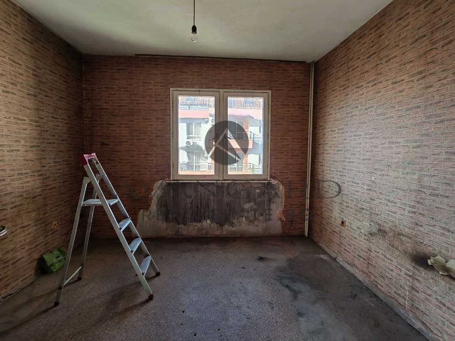 Продава се Тристаен апартамент в Пловдив, Кючук Париж - 70 кв.м за 1530 €/кв.м - Снимка #1