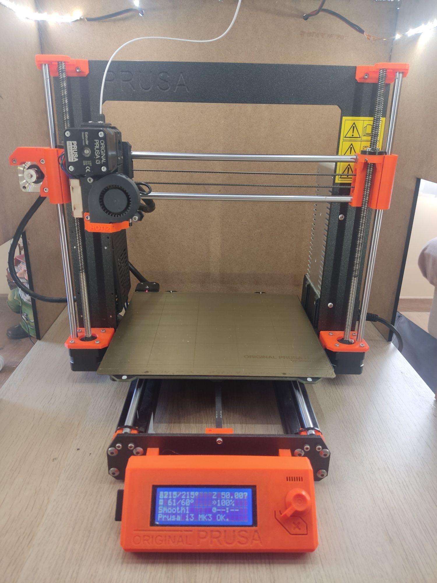 3d принтер Prusa Mk3 със заграждение и резервни части