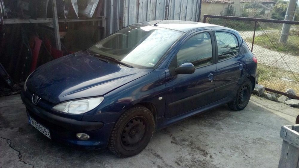 Пежо 206 Peugeot 206 1.1 бенз само на части
