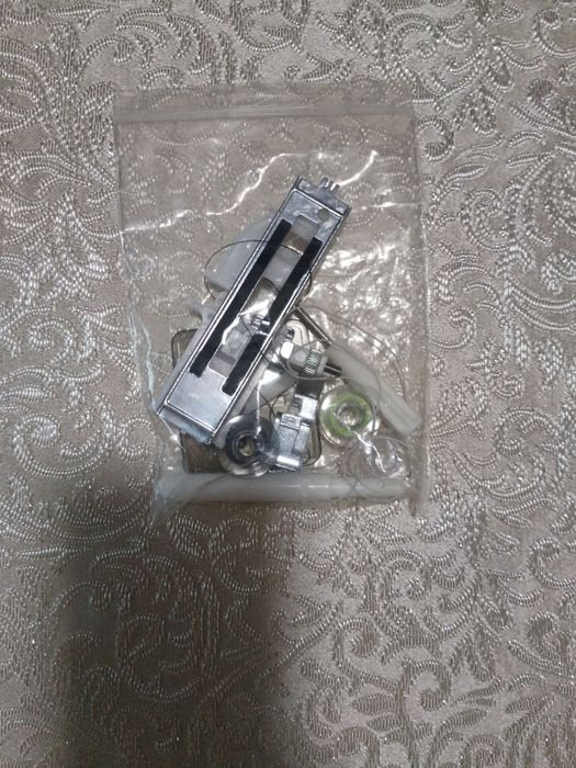 Срочно продаётся швейная машинка