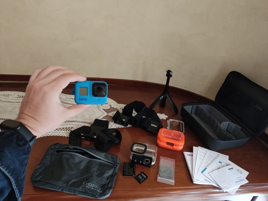GoPro Hero 8 Black + aksesuarlari