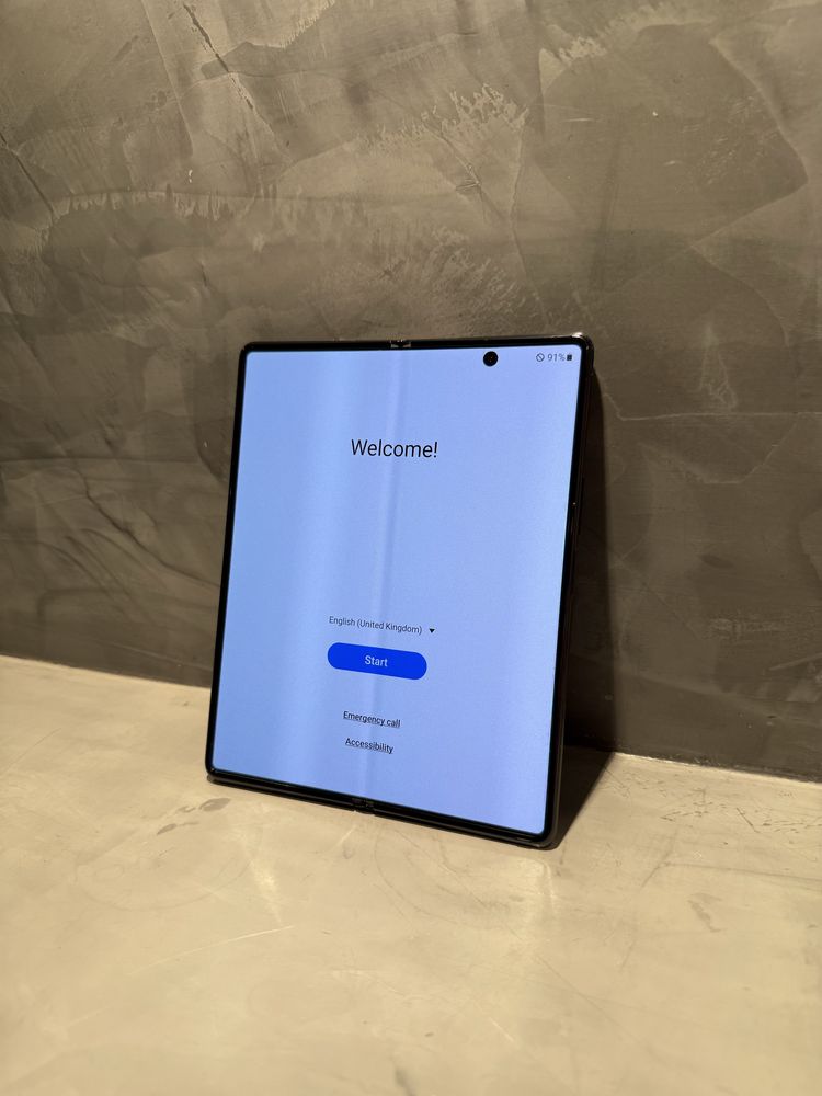 ПЕРФЕКТЕН Samsung Galaxy Z Fold 2 5G 256 GB