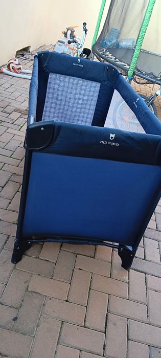 Pătuț pliabil pentru călătorii