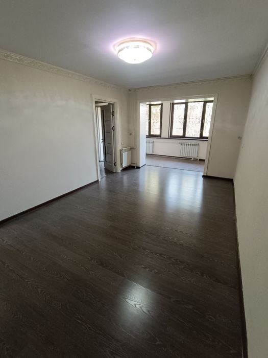 Продаётся 3 комнатная квартира на Юнусабаде