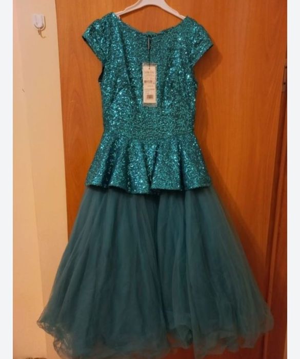 Продам дешево платье на мероприятия или на новый год