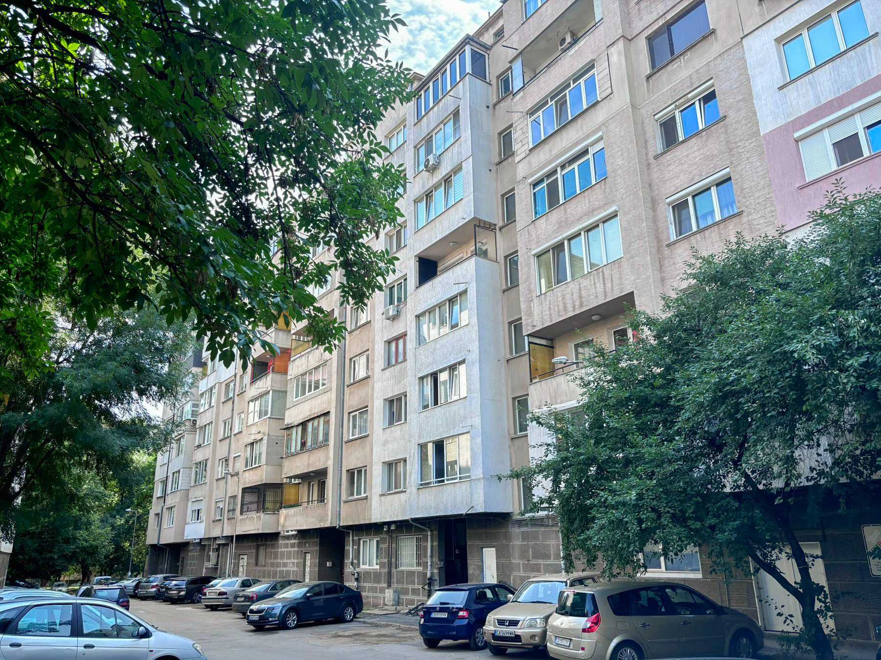 Тристаен апартамент с чудесно разпределение