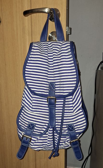 Lanterne si porthart militare Rucsac gentuta de spate