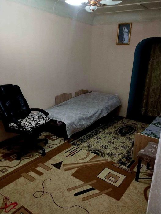 Burchak uy Tinchlik metrosi yonida, 2,7 sotix