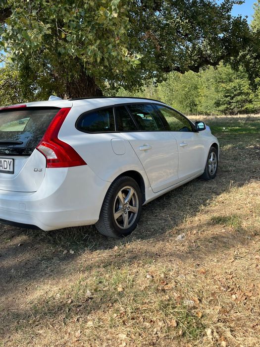 Vând Volvo V60 2.0 TDI