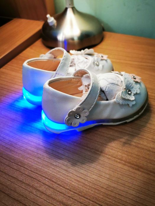 Официални бебешки обувки