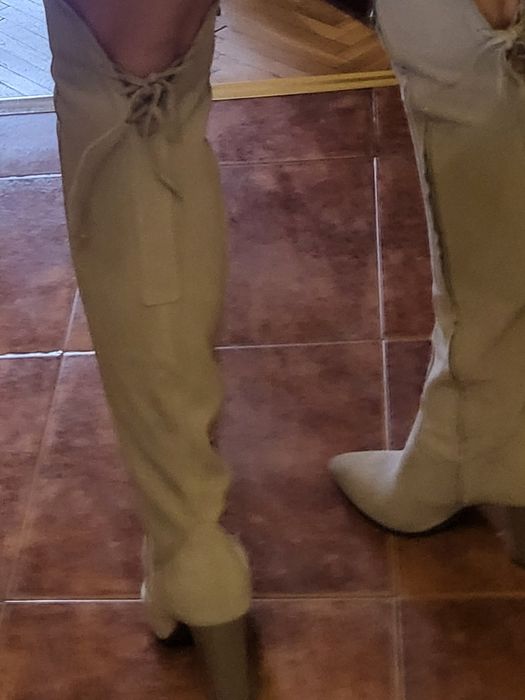 Чизми от естествен велур в светлосив цвят