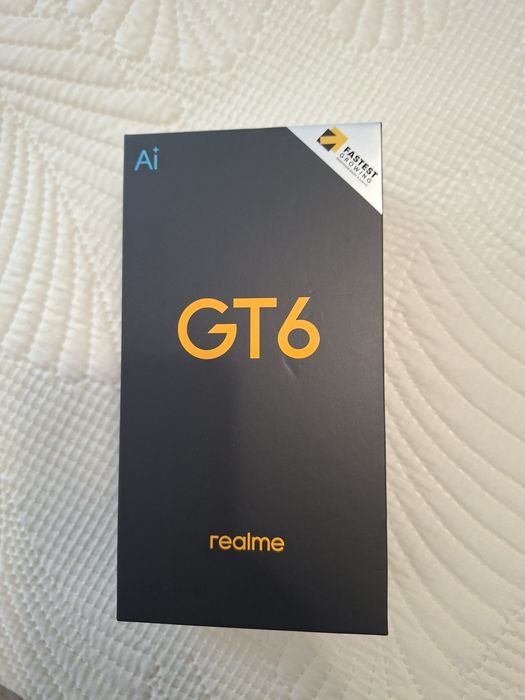 Vand Realme GT6  impecabil