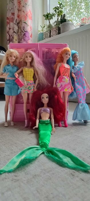 Dressing/dulap Barbie cu