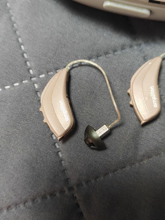 Aparat auditiv amplifon mini stânga dreapta