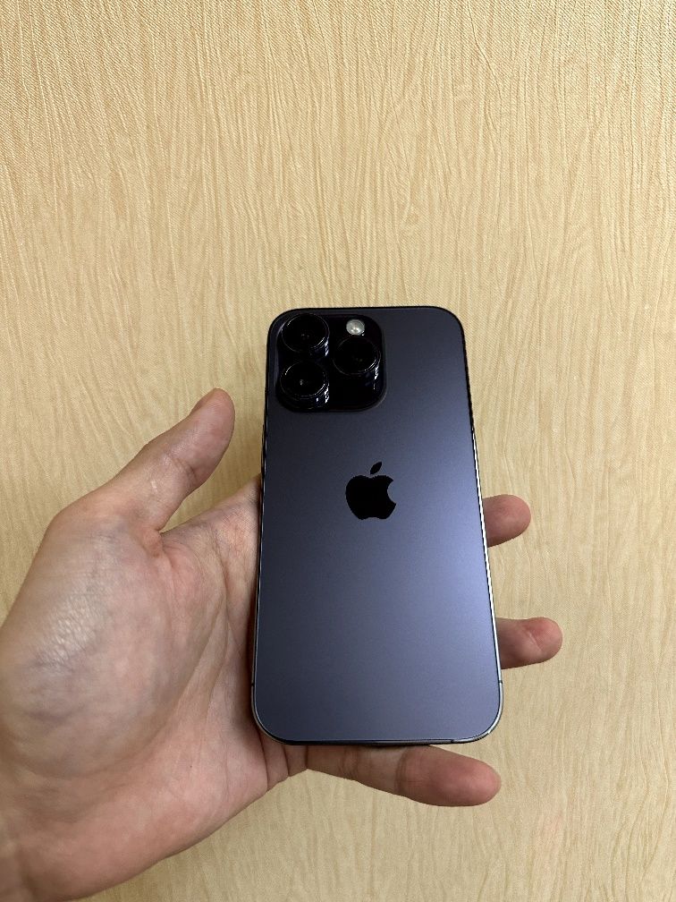 iPhone 14 pro срочно продаётца состояние идеал