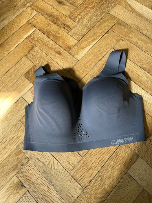 Спортно бюстие/сутиен Victoria Sport