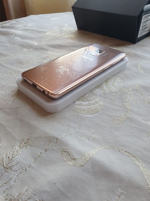 Samsung Galaxy s9 sunrise gold