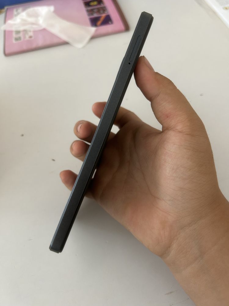 Телефон Tecno spark go 2024 срочно