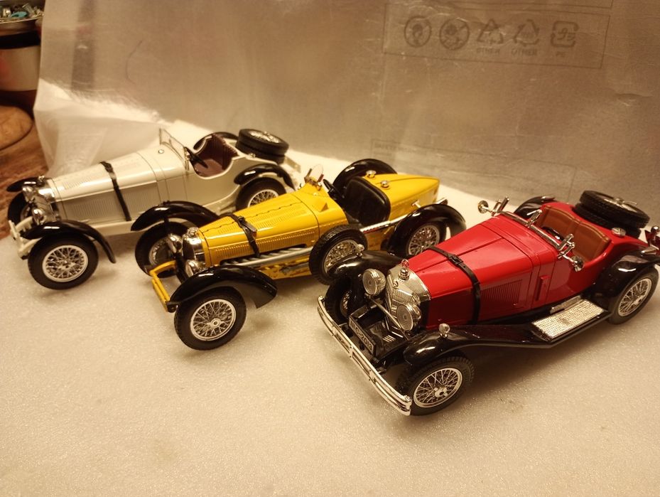 Machete metalice 1:18