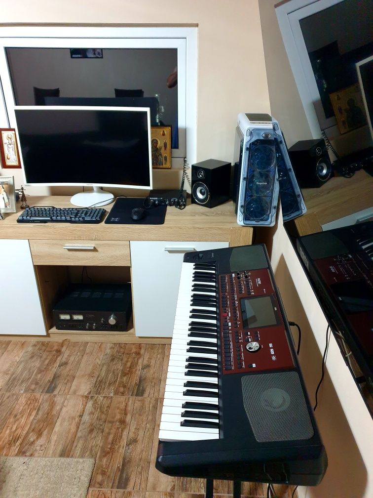 Korg Pa700 sau schimb cu Pa1000.