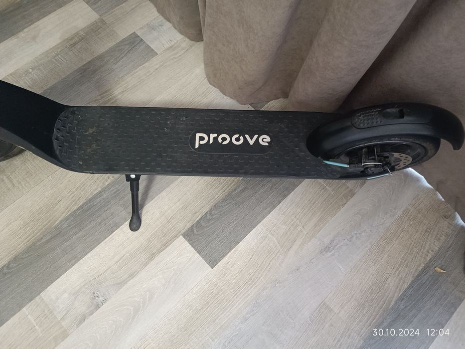 Электросамокат Proove.
