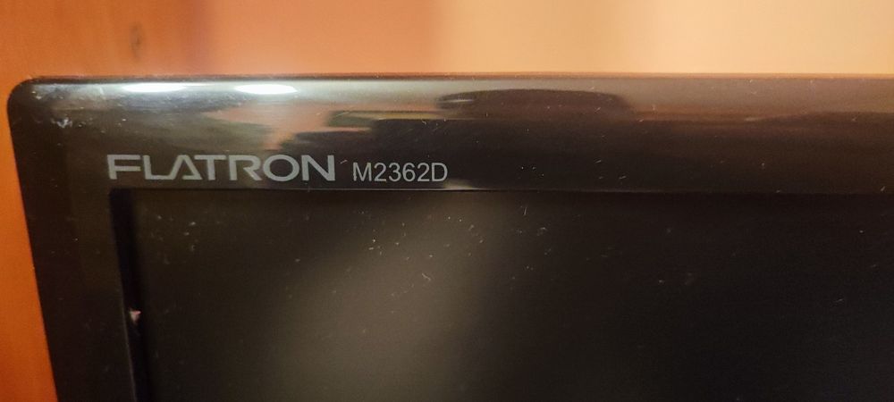 TV/Monitor LG 23"- 60 cm