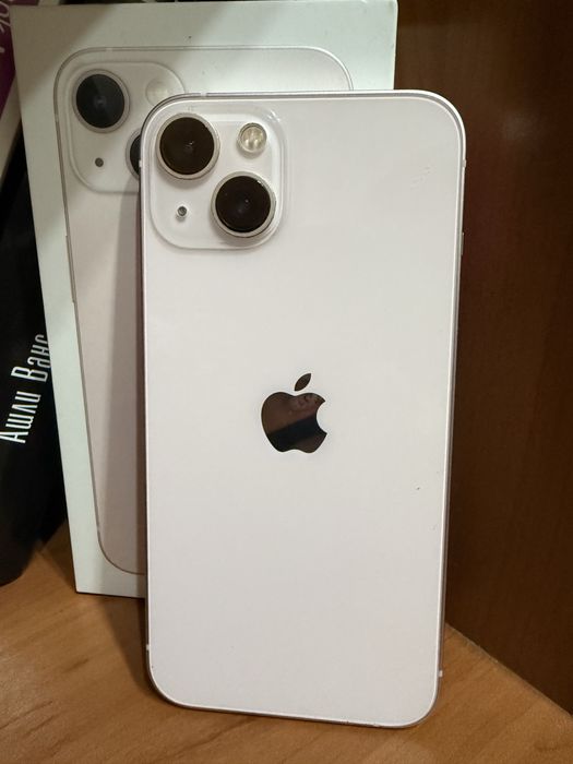 iPhone 13 с калъф