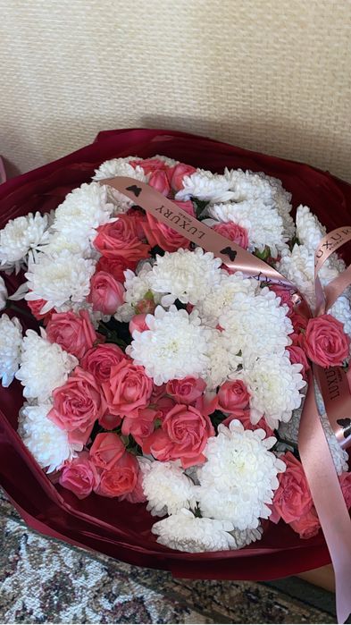 Хризантема с розами. Продам красивые цветы по низкой цене