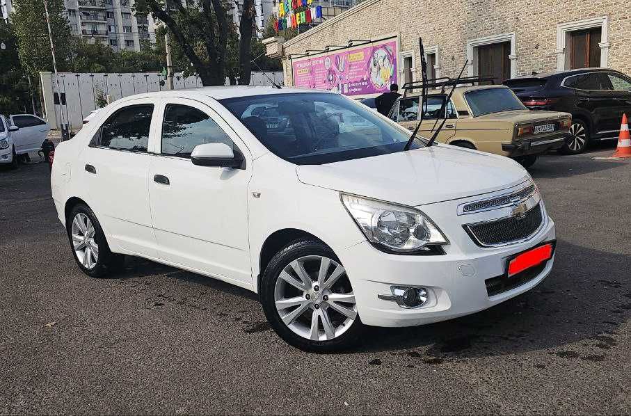 Продается Chevrolet-Cobalt 2015 2 FULL