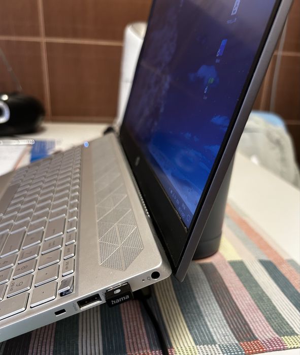 Laptop HP Pavilion procesor Intel® Core™ i5 cu Win 10